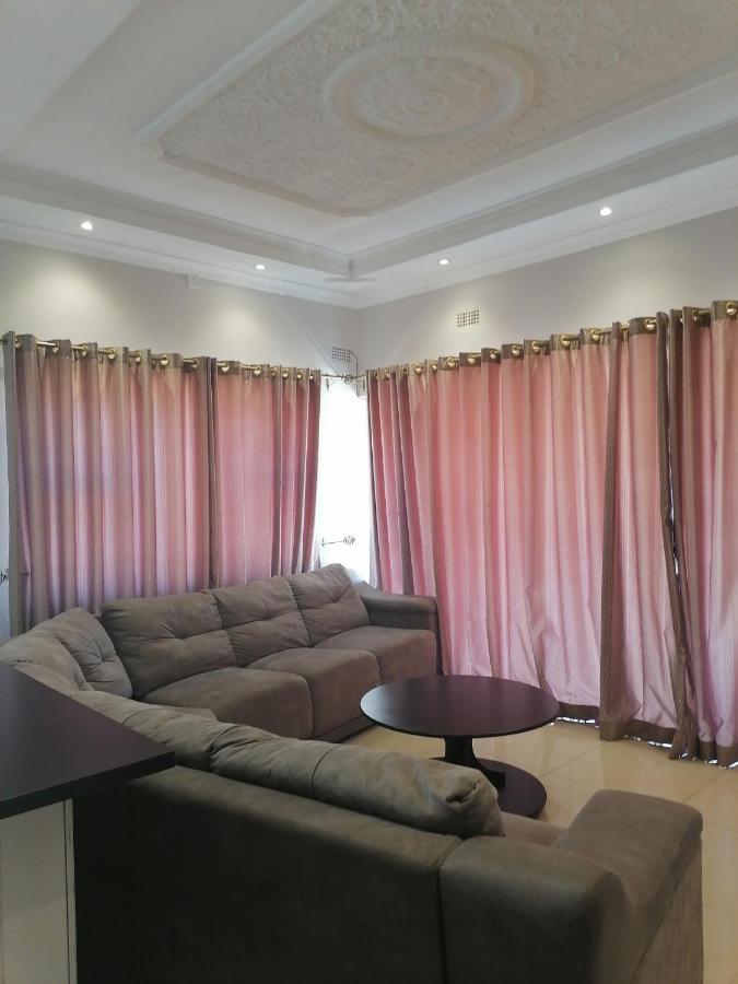 848 Guest House วิกตอเรียฟอลส์ ภายนอก รูปภาพ