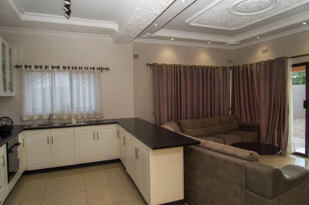 848 Guest House วิกตอเรียฟอลส์ ภายนอก รูปภาพ
